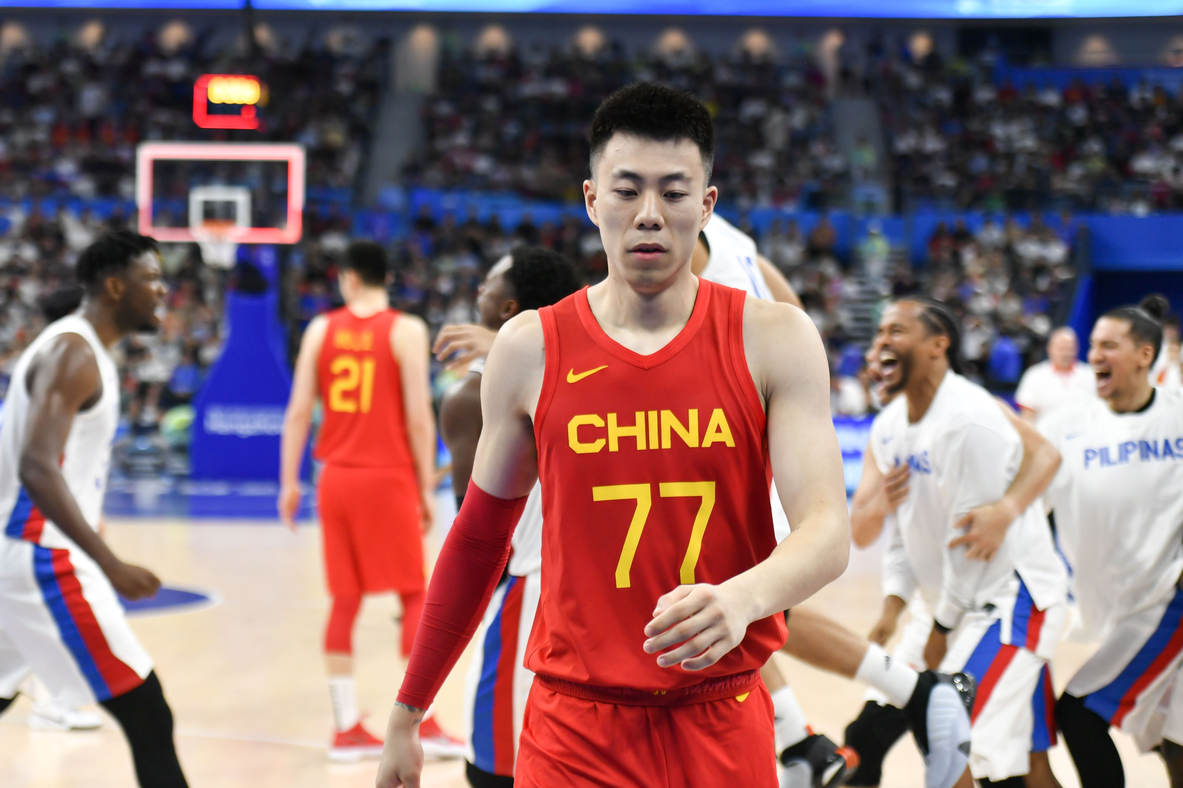 媒體人:胡明軒錯失絕殺全隊安慰 張鎮麟則被隊友錄節目公開提意見