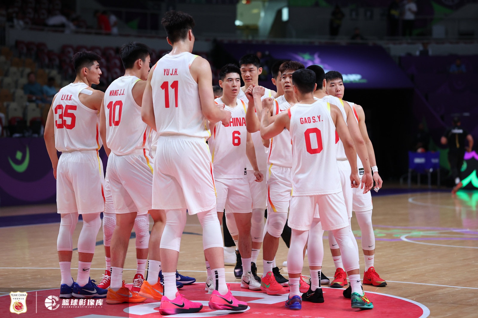 中國男籃已啟程回國 抵達海口后原地解散 教練組將總結(jié)此次亞洲杯