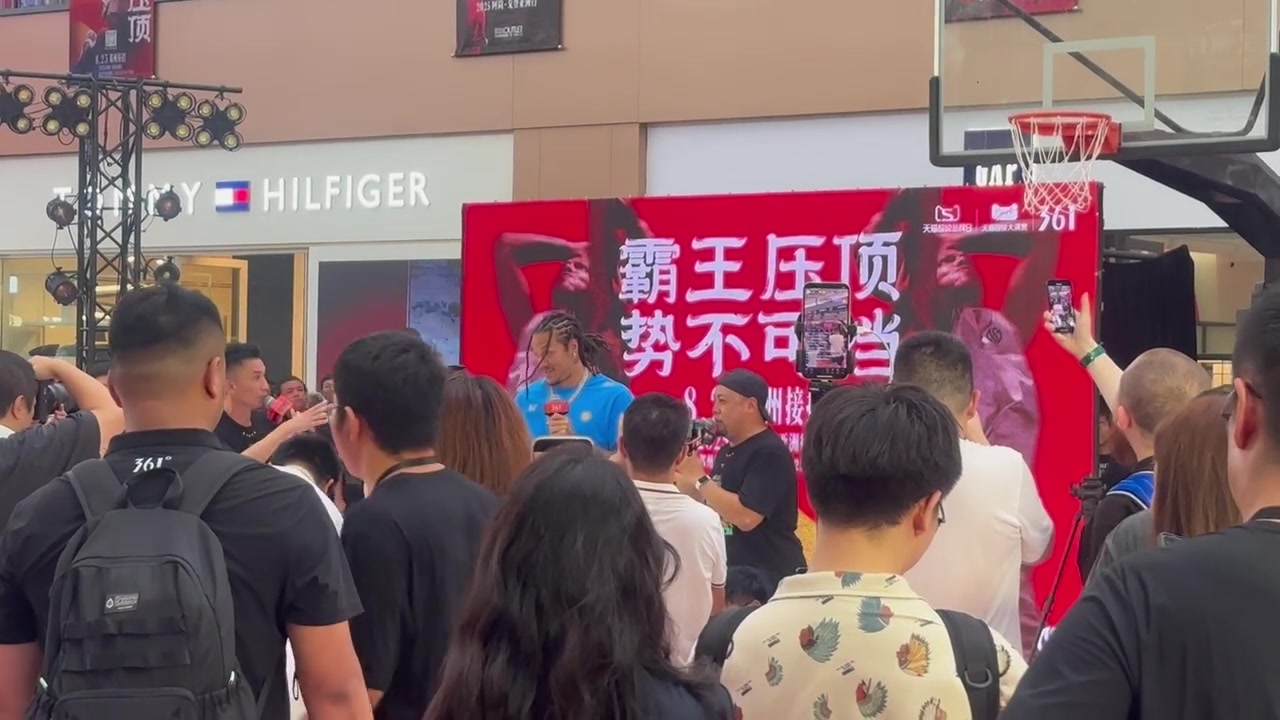 wishtoday你真中！阿隆-戈登中國行鄭州站秀河南話：中不中~