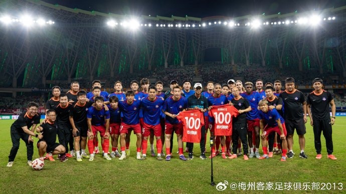 梅州客家球員廖均健、羅德里格 代表球隊出戰第100場正式比賽