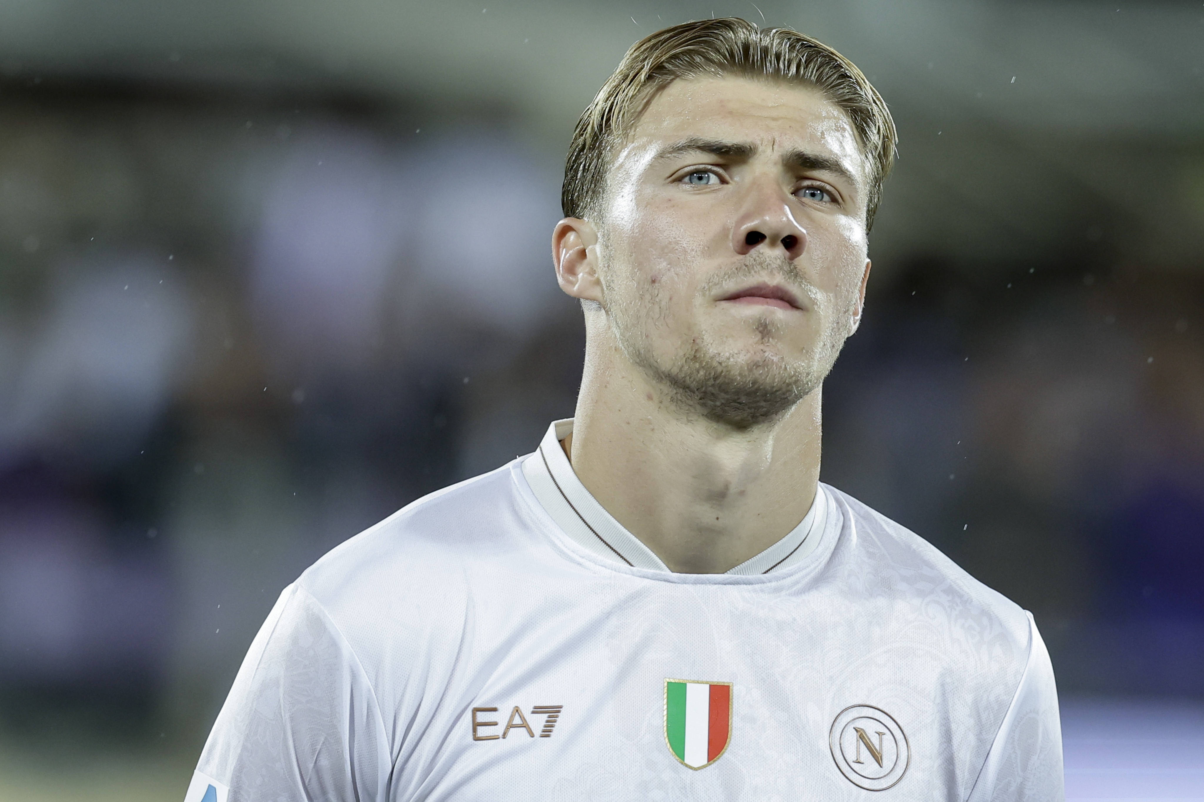 霍伊倫：米蘭也想簽我？我在那不勒斯很開心 我的偶像是C羅