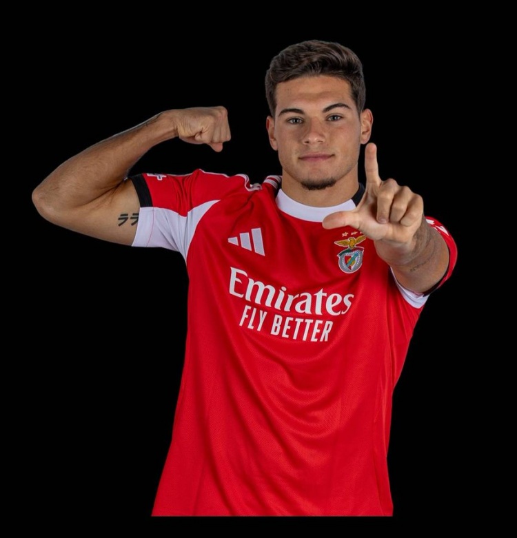 記者；巴薩引援鎖定本菲卡19歲后衛奧利維拉，德科與其經紀人會面