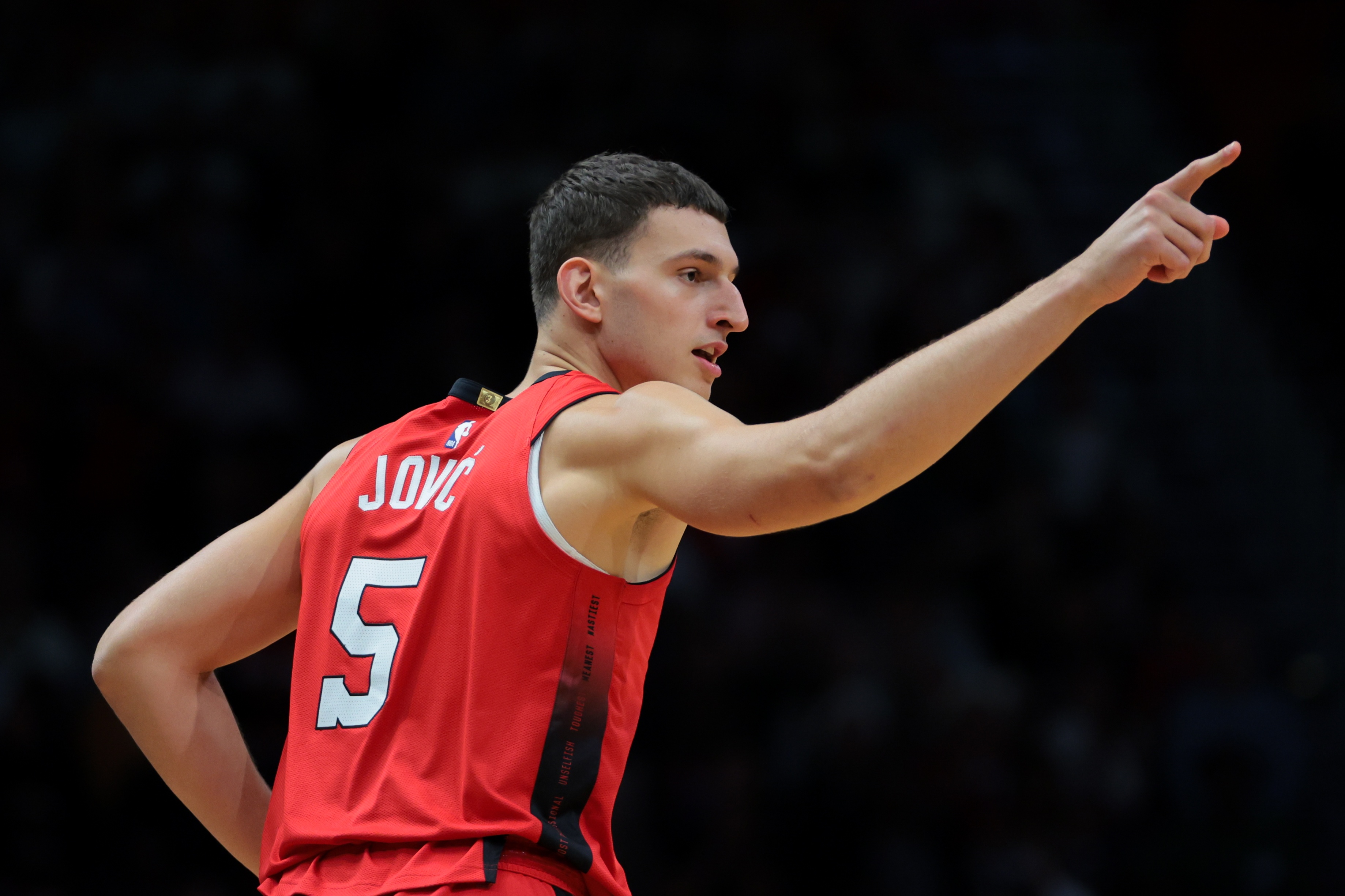 約維奇：隊里沒有每場砍30分的家伙 要像步行者一樣打快節奏籃球