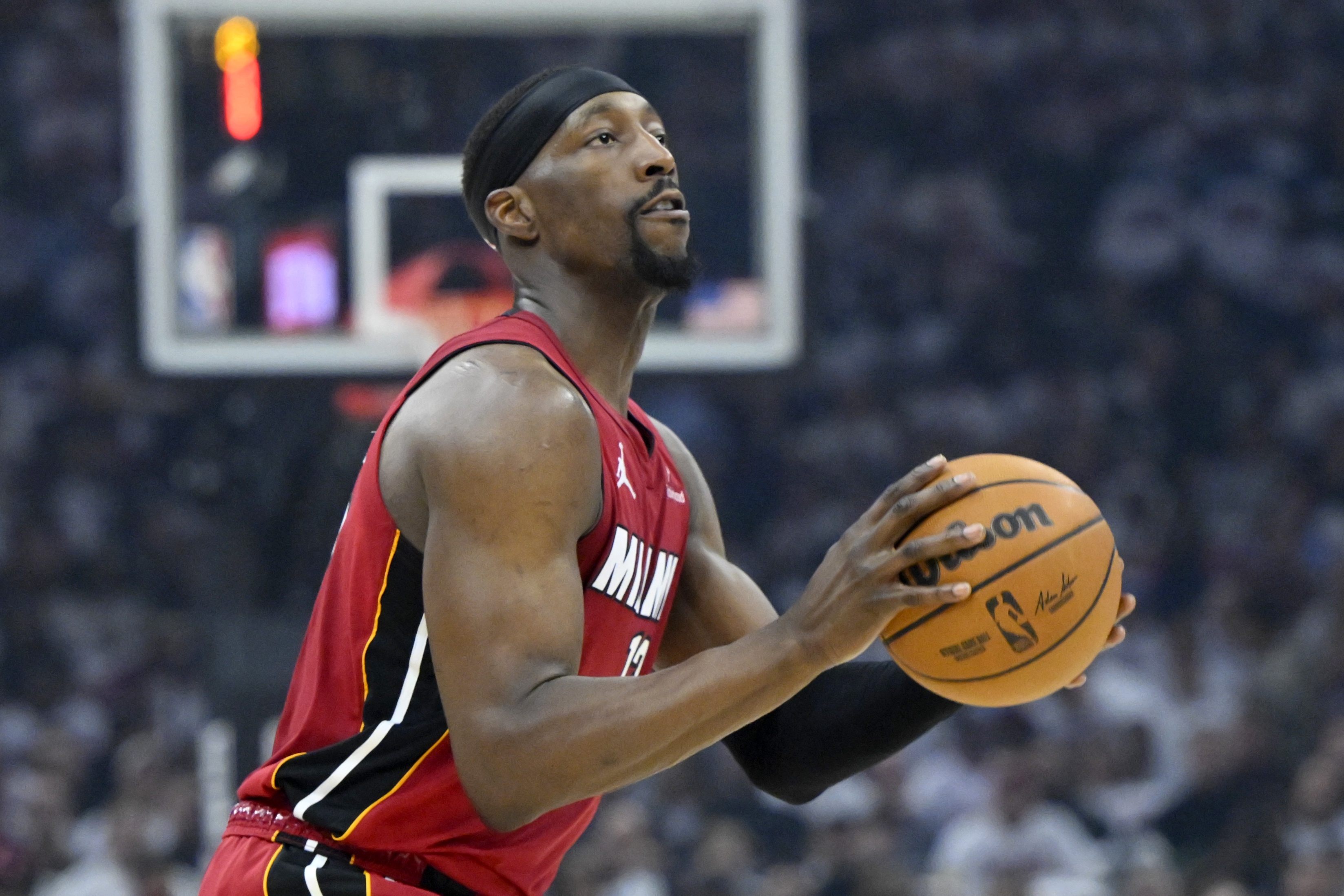 Siegel：勇士將持續探索庫明加交易 若阿德巴約能動會是首要目標