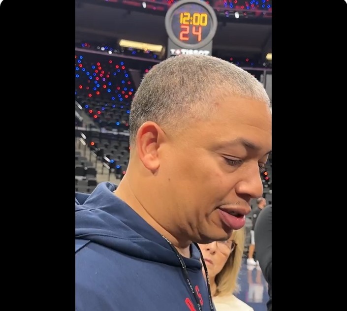 盧：比爾對(duì)抗訓(xùn)練狀態(tài)不錯(cuò)移動(dòng)也很出色 看到他的表現(xiàn)感覺(jué)很棒