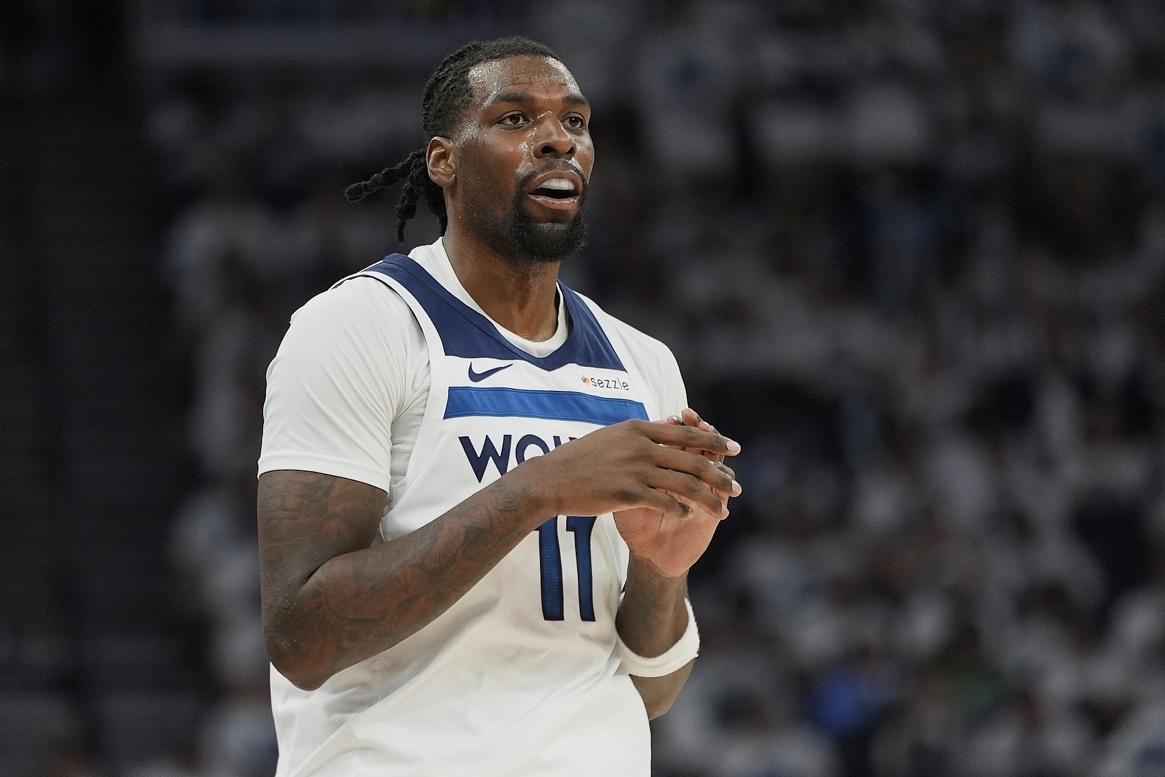 里德：防守強(qiáng)硬是我們特質(zhì) 訓(xùn)練中就要反復(fù)打磨在賽場(chǎng)展現(xiàn)出來(lái)