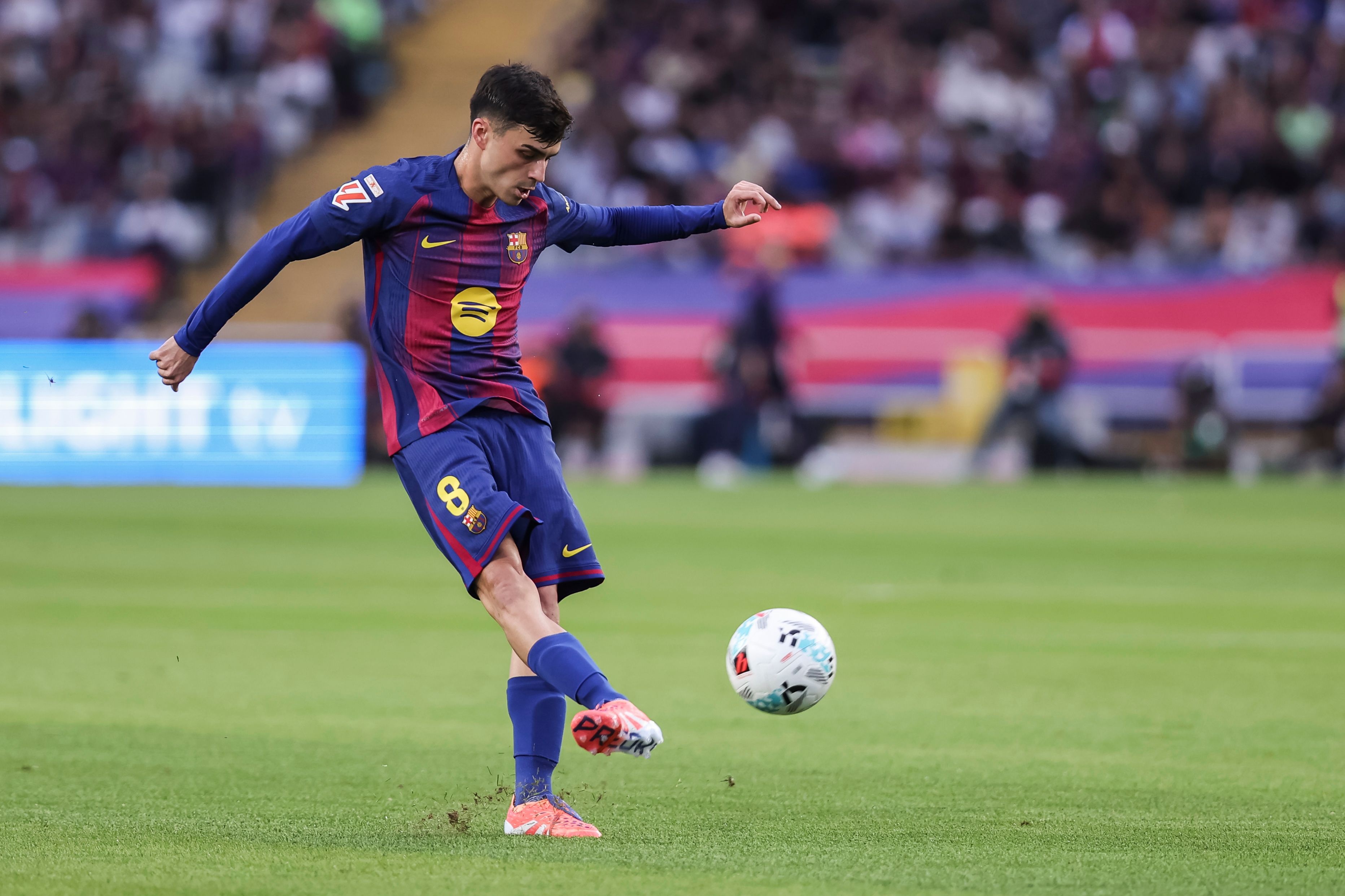 佩德里本賽季西甲在對手半場完成522次傳球，五大聯賽中高居第一