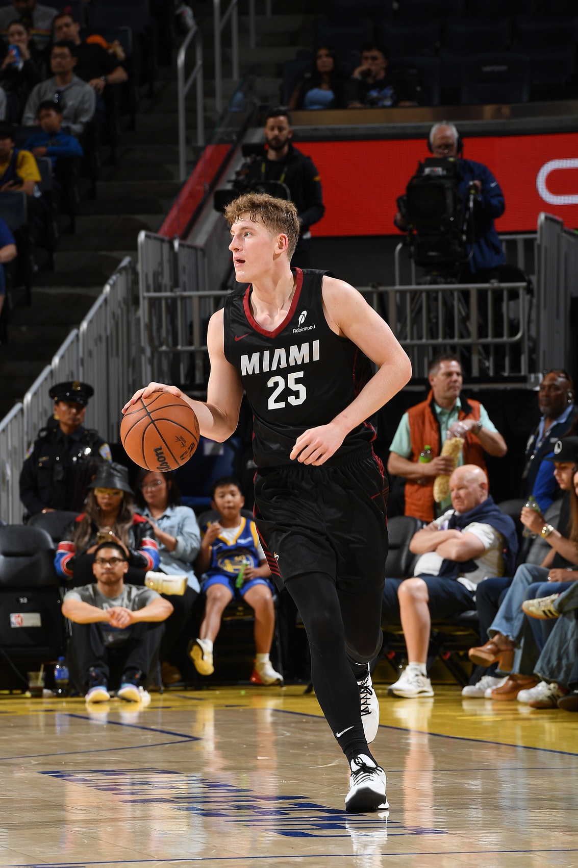 韋爾：亞庫喬尼斯是個傳球第一的控衛 我們能建立起絕佳化學反應